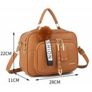 Bolsa Feminina Com Chaveiro Pompom